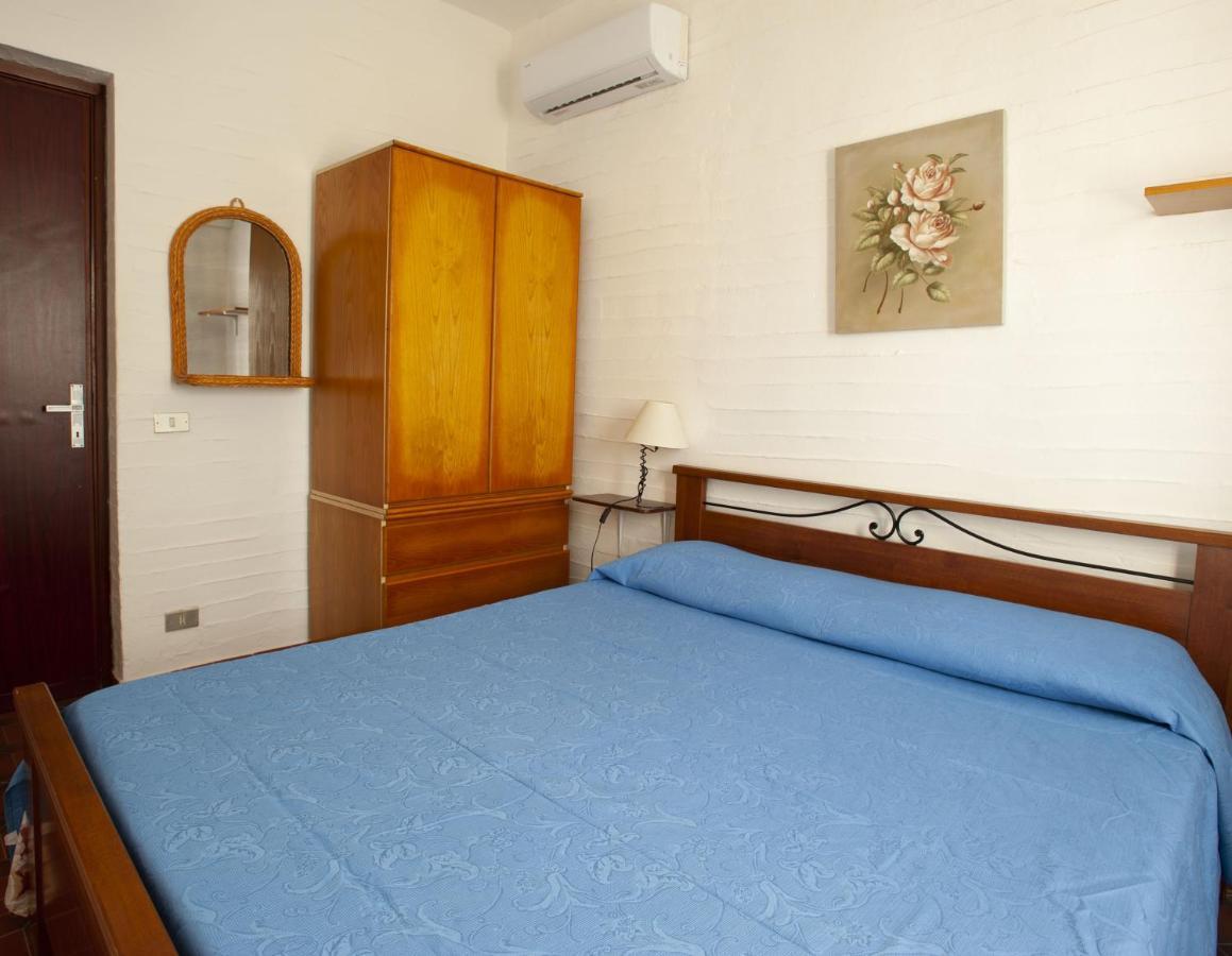 Appartamento Con Accesso Spiaggia Pula Exterior photo